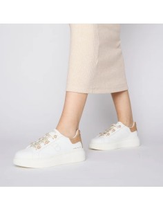 Sneakers in pelle City con sfere gioiello Tosca Blu... 2